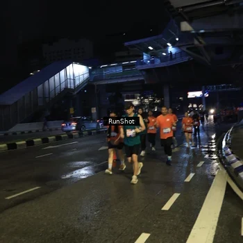 Runner Photo 7905853