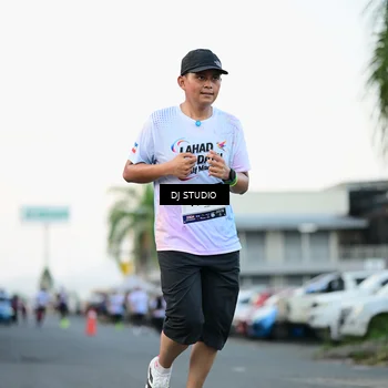 Runner Photo 7905855