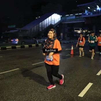 Runner Photo 7905856