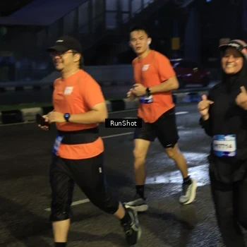 Runner Photo 7905858