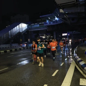 Runner Photo 7905863