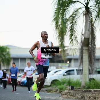 Runner Photo 7905866