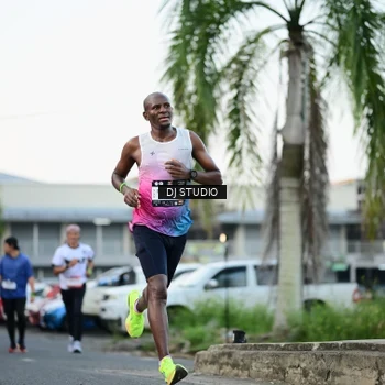 Runner Photo 7905872