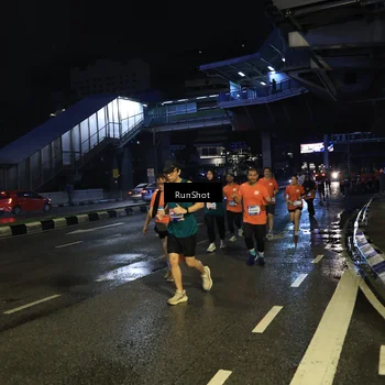 Runner Photo 7905876