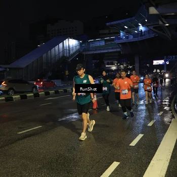 Runner Photo 7905890