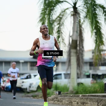 Runner Photo 7905892
