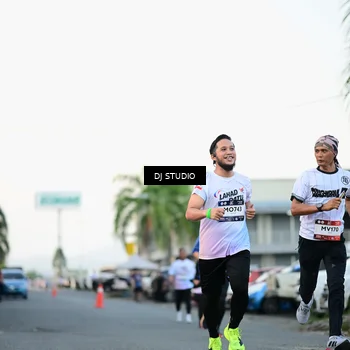 Runner Photo 7905898