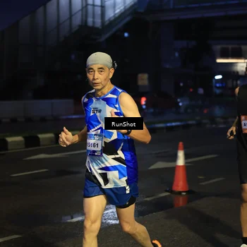 Runner Photo 7905899