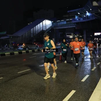 Runner Photo 7905901