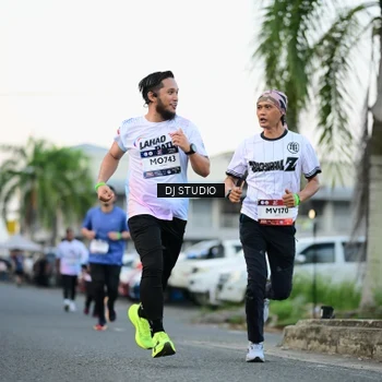 Runner Photo 7905905