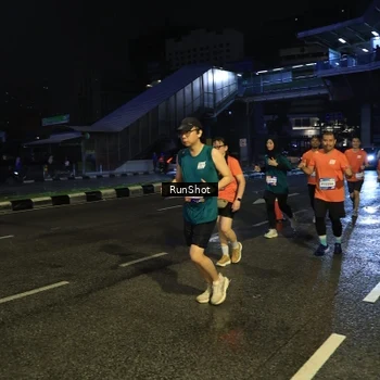 Runner Photo 7905914