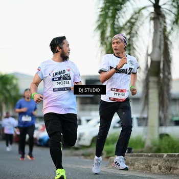 Runner Photo 7905915