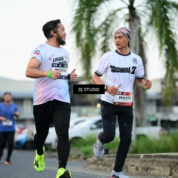 Runner Photo 7905918
