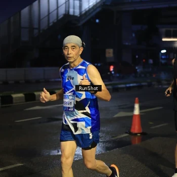 Runner Photo 7905919