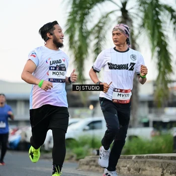 Runner Photo 7905929