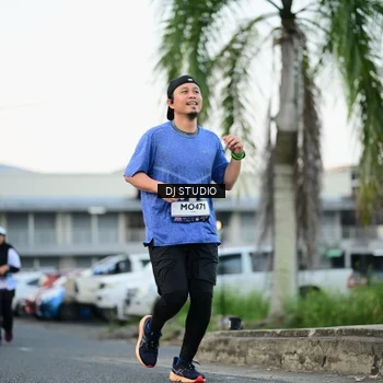 Runner Photo 7905933