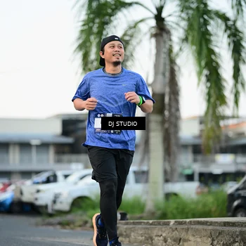 Runner Photo 7905936