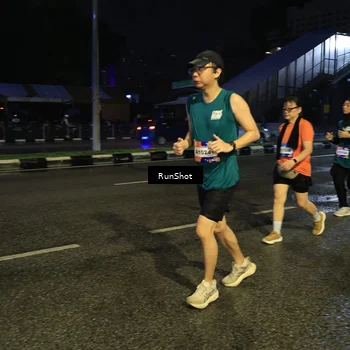 Runner Photo 7905942