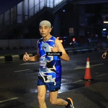 Runner Photo 7905946