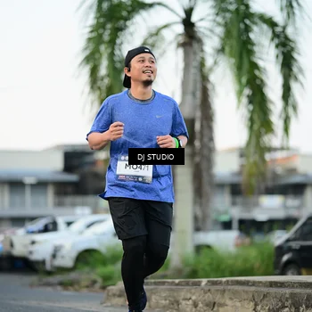 Runner Photo 7905948