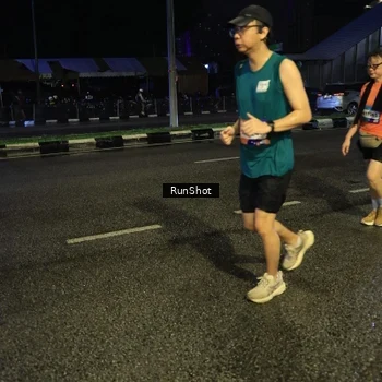 Runner Photo 7905954