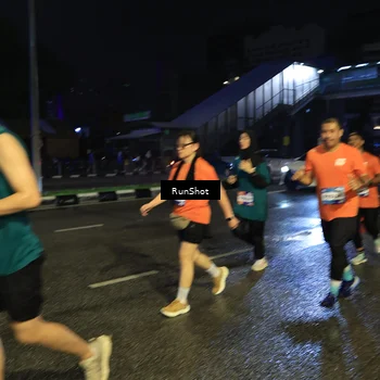 Runner Photo 7905960