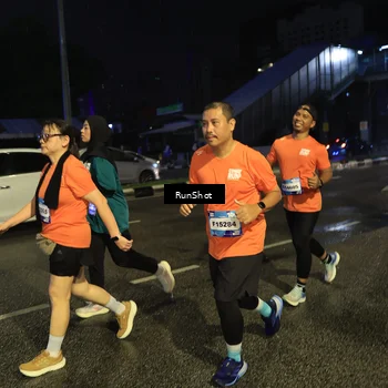 Runner Photo 7905975