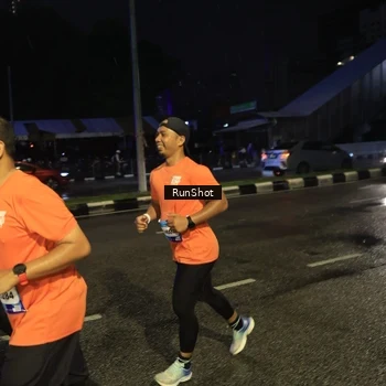 Runner Photo 7905978