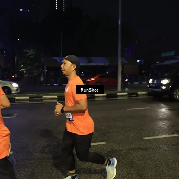 Runner Photo 7905989