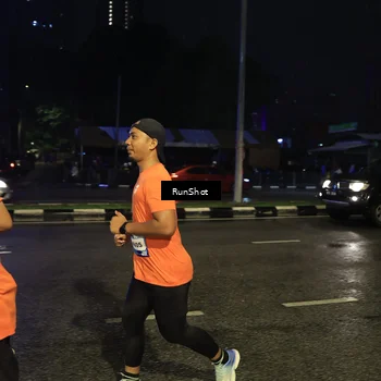 Runner Photo 7905990