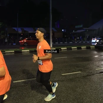 Runner Photo 7905993