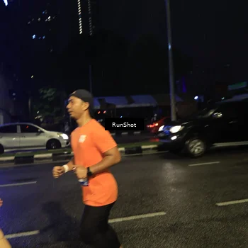 Runner Photo 7905996