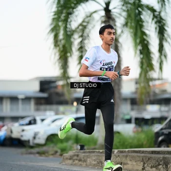 Runner Photo 7906008
