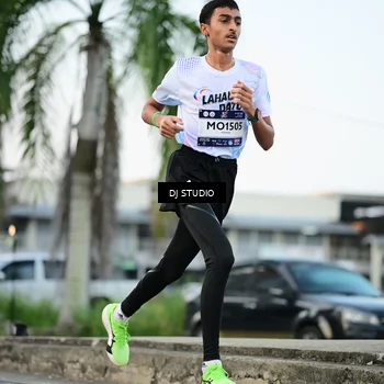 Runner Photo 7906022