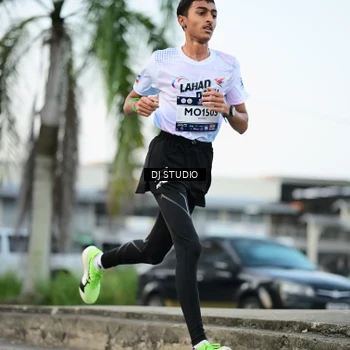Runner Photo 7906023