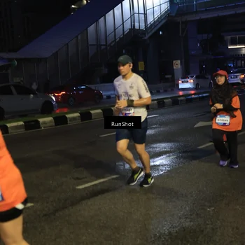 Runner Photo 7906025