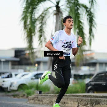 Runner Photo 7906028