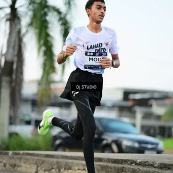 Runner Photo 7906031