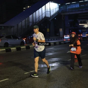 Runner Photo 7906034