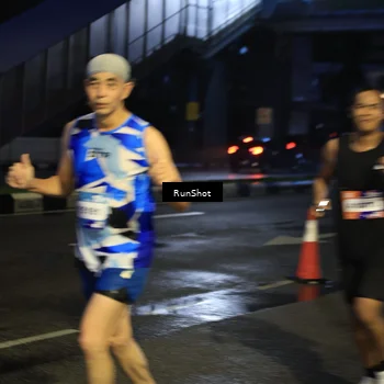 Runner Photo 7906038