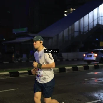 Runner Photo 7906045