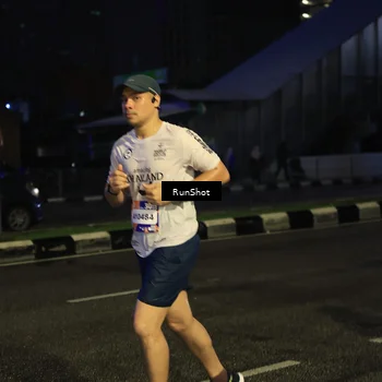 Runner Photo 7906052