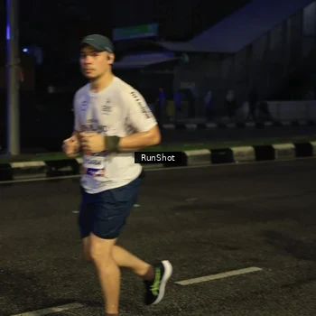 Runner Photo 7906054