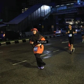 Runner Photo 7906063