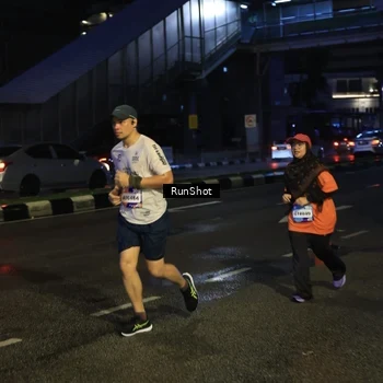Runner Photo 7906064