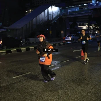 Runner Photo 7906069