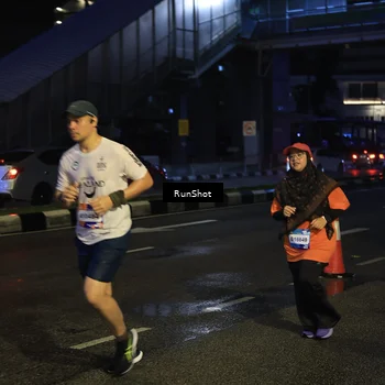 Runner Photo 7906072