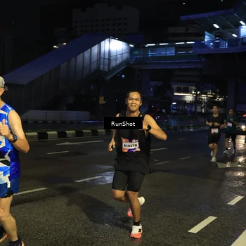 Runner Photo 7906086