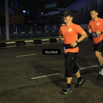 Runner Photo 7906092