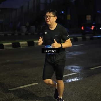 Runner Photo 7906095